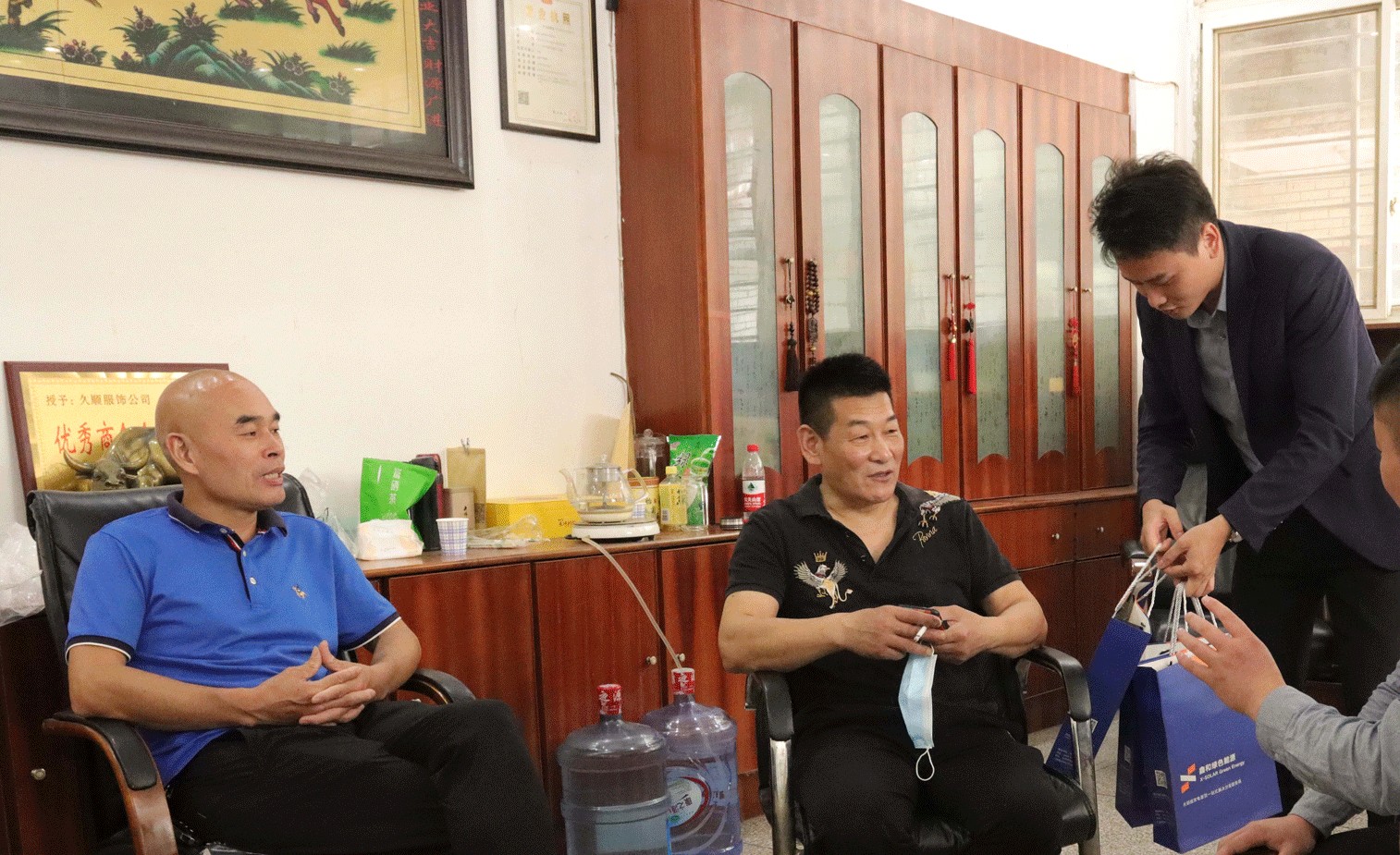 �������޹�����ɫ��Դ���޹�˾