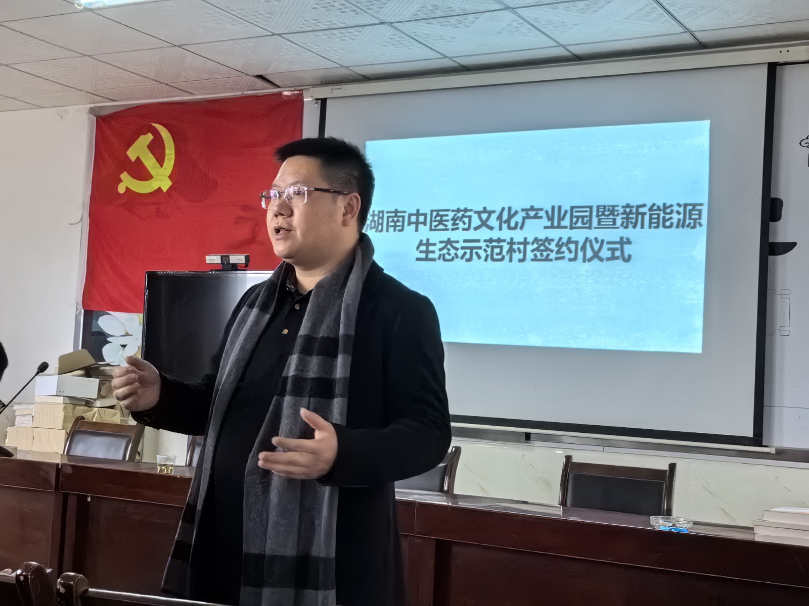 ���޹���