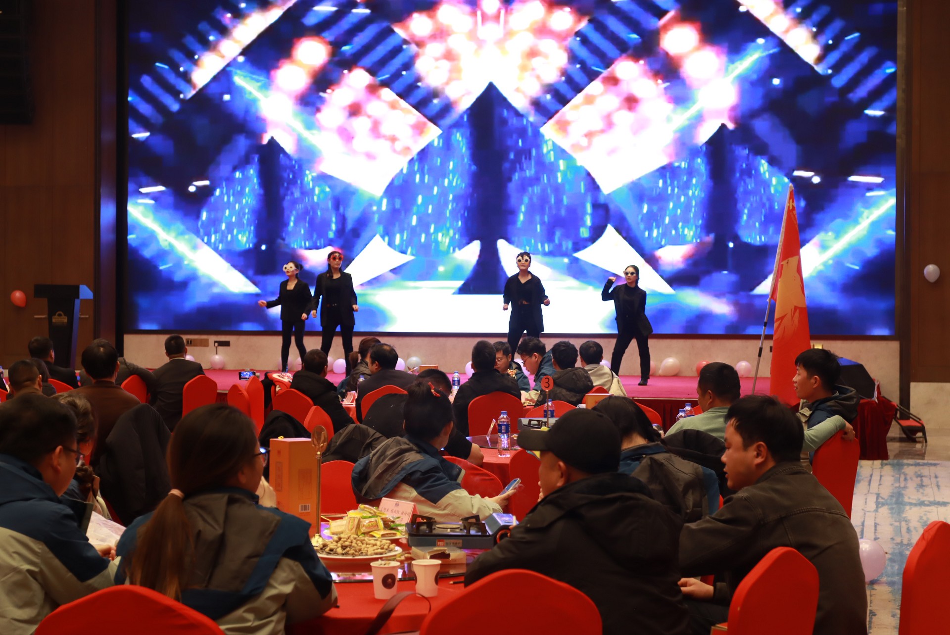 ���޹���