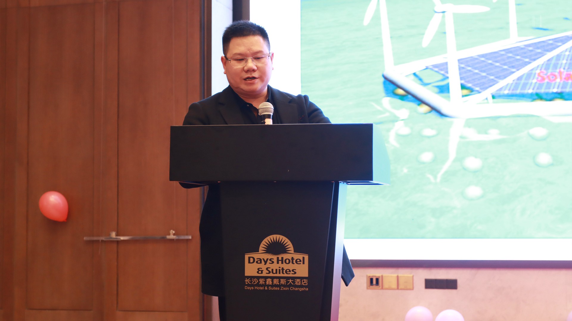 ���޹���