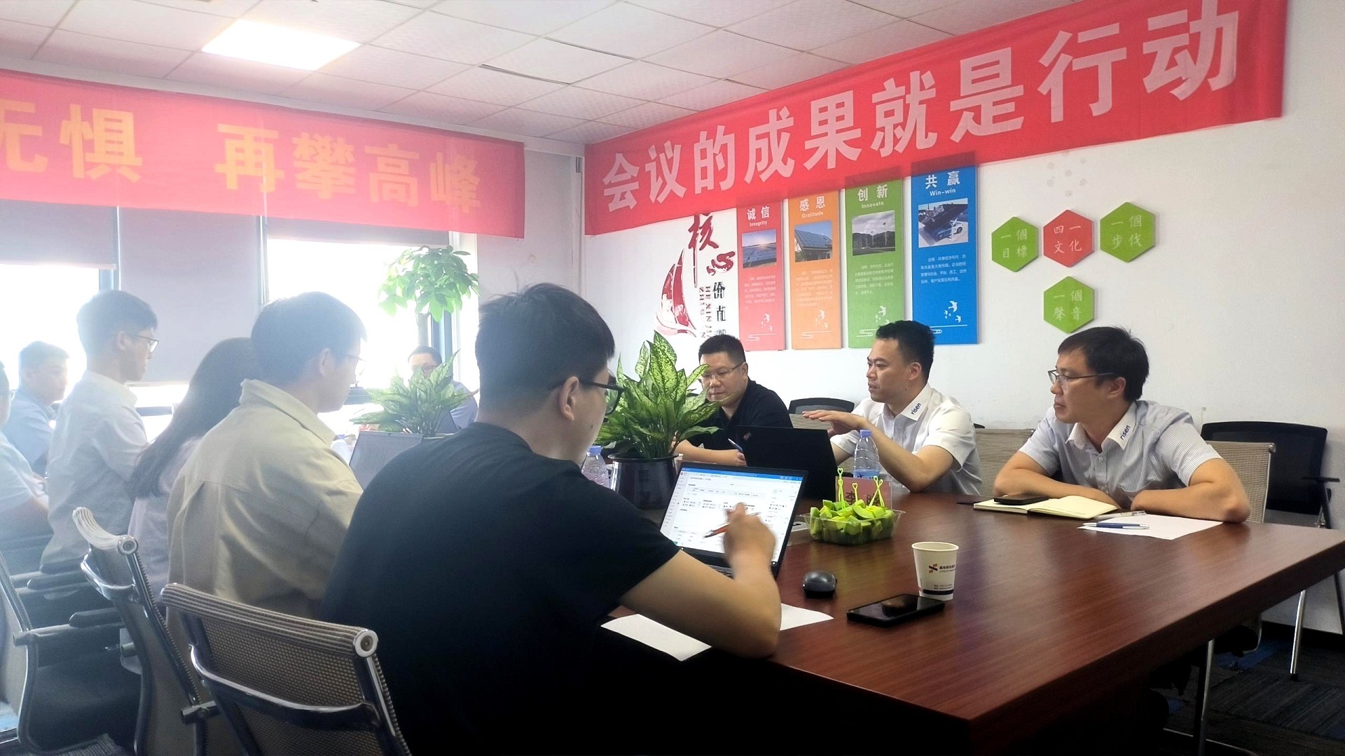 ���޹���