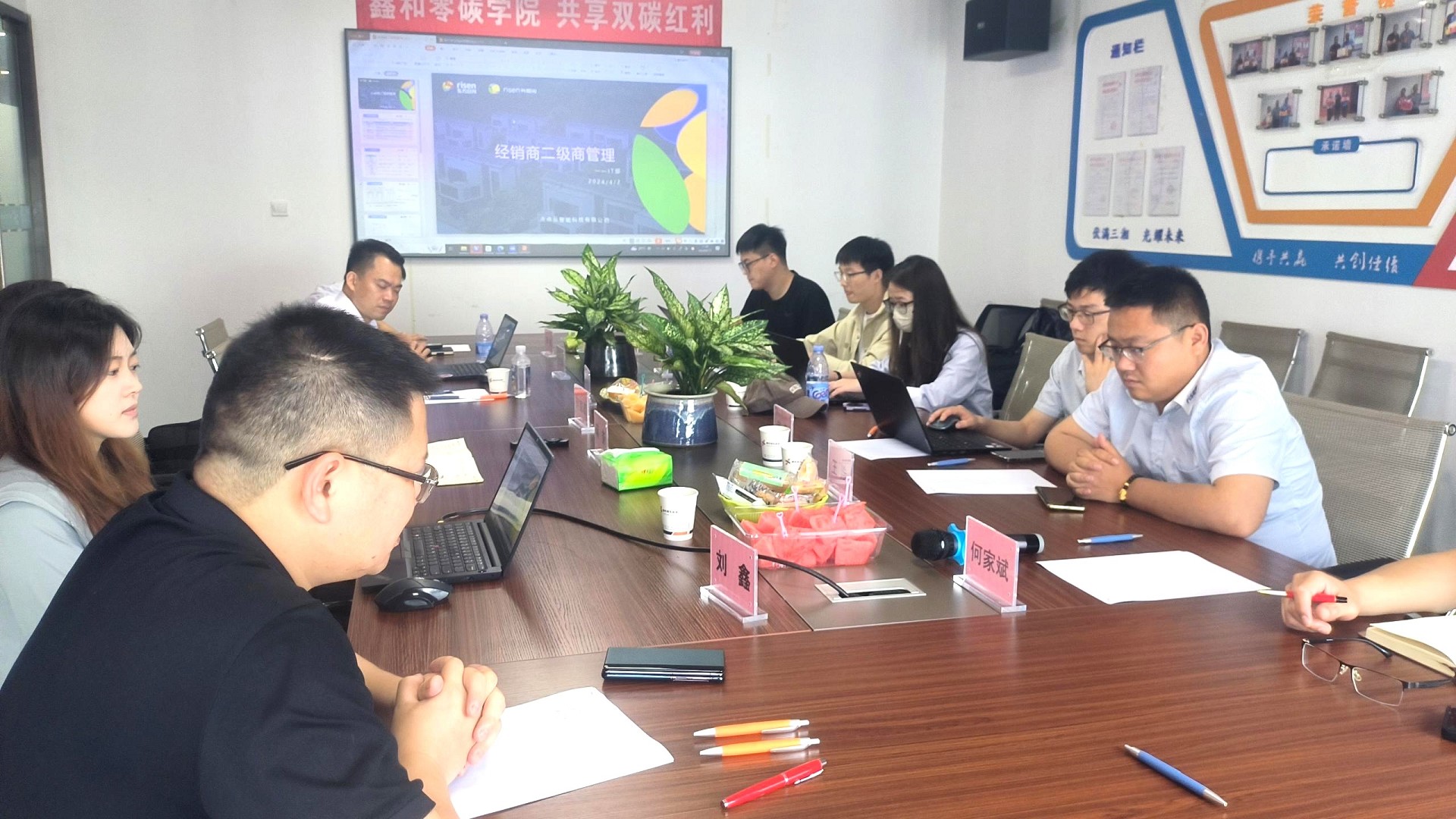 ���޹���