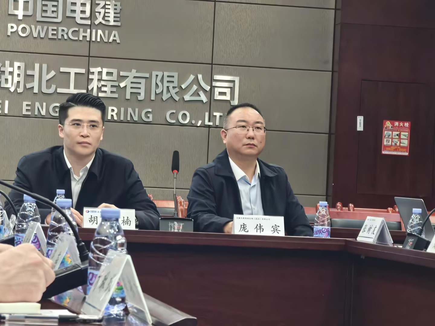 ���޹���